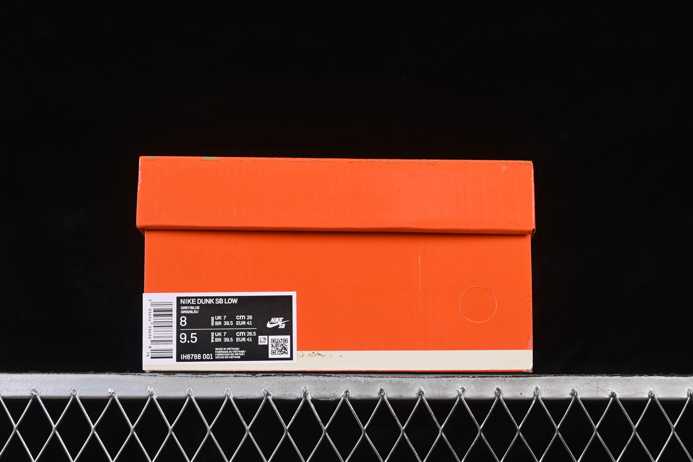 All Categories Nk SB Dunk Series Nk SB Dunk Low Low-top sneakers Stranger Things x Nike SB Dunk Low Stranger Things SB low-top casual sneakers IH6766-001